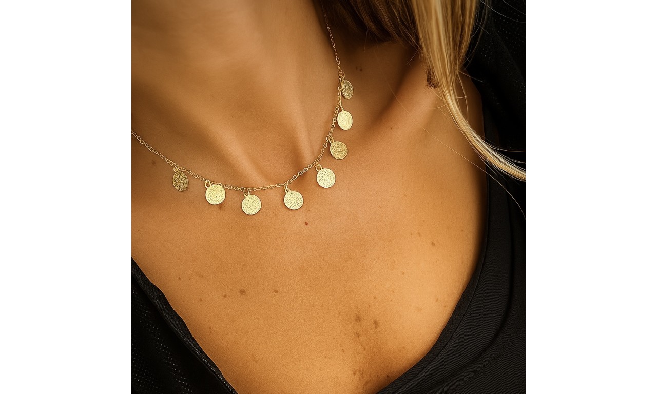 Colar Choker Medalhas de São Bento Banho de Ouro 18k.