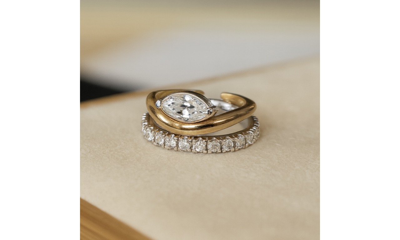 Anel de Dedinho Cristal Banho de Ouro 18k.