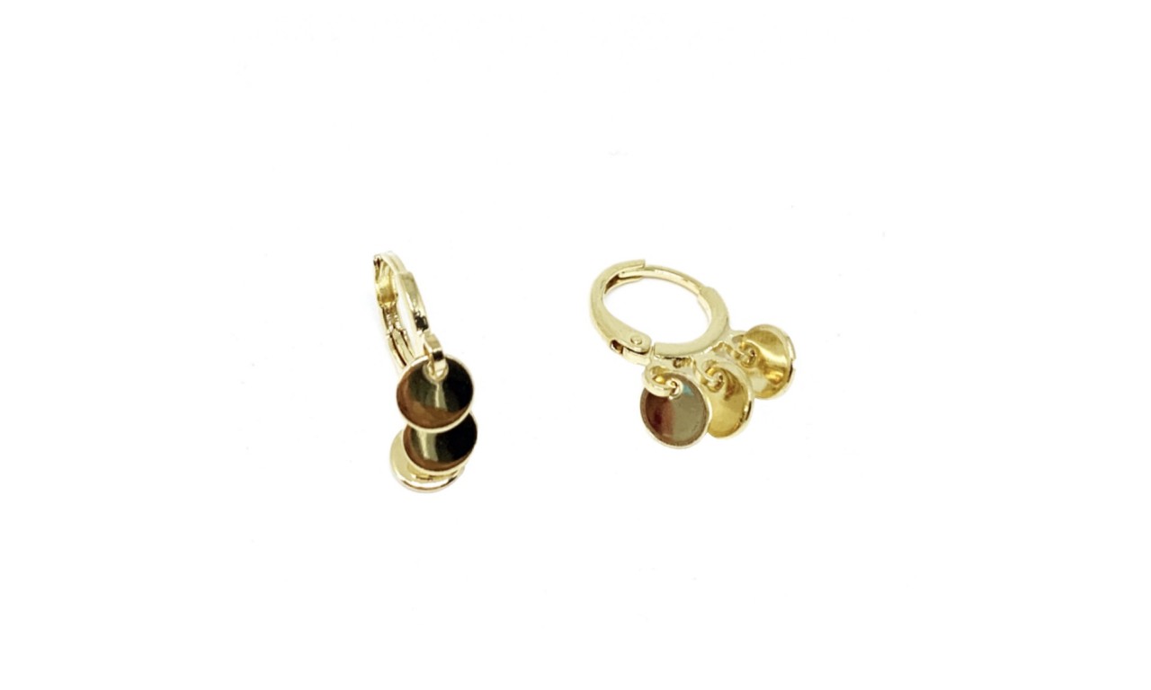 Brinco Argola Medalhinhas Banho de Ouro 18k.