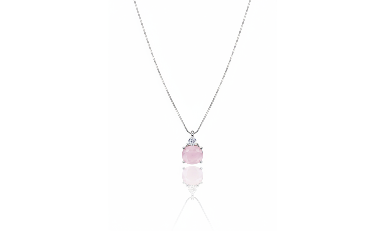 Colar Oval Quartzo Rosa com Triangulo Cristal Ródio Branco.