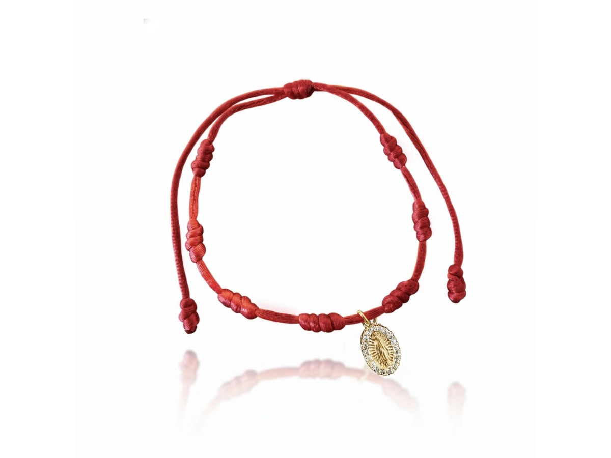 Pulseira 7 nós Fio de Seda Medalha Banho de Ouro 18k ou Ródio Branco.