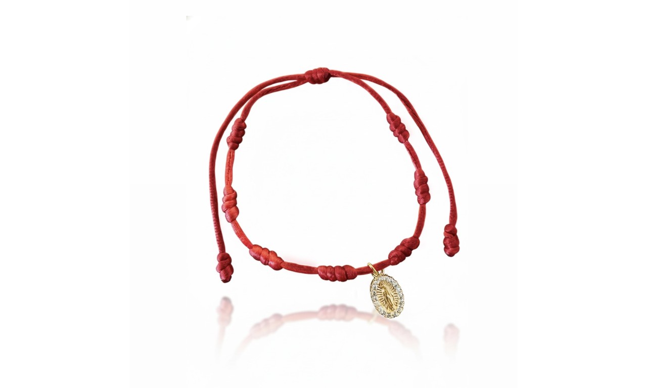 Pulseira 7 nós Fio de Seda Medalha Banho de Ouro 18k ou Ródio Branco.