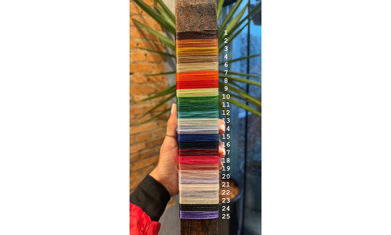 Pulseira Vermelha Ajustável Ponteiras Banho de Ouro 18k. Pulseira Vermelha Ajustável Ponteiras Banho de Ouro 18k.