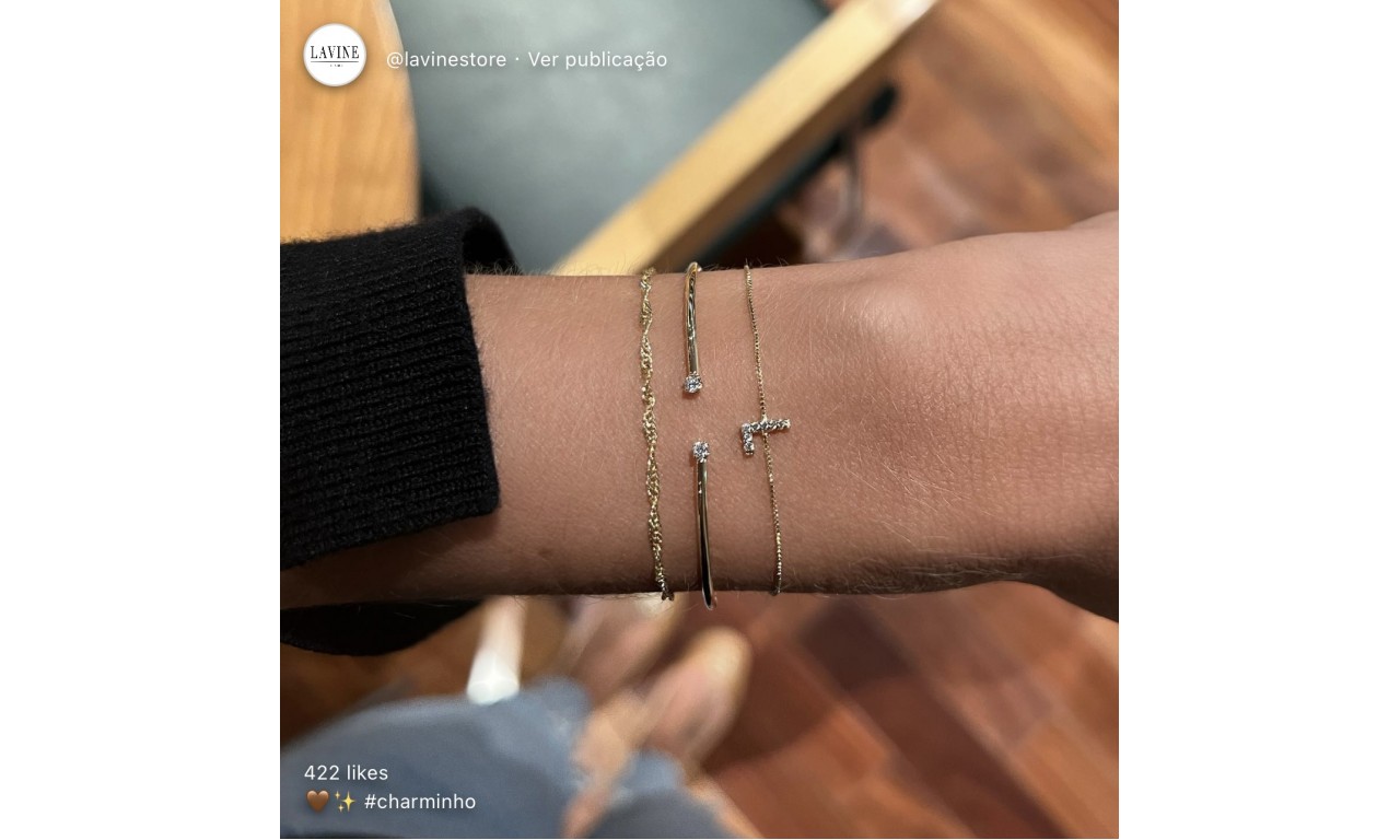 Pulseira Inicial com Micro Cravação Banho de Ouro 18k.