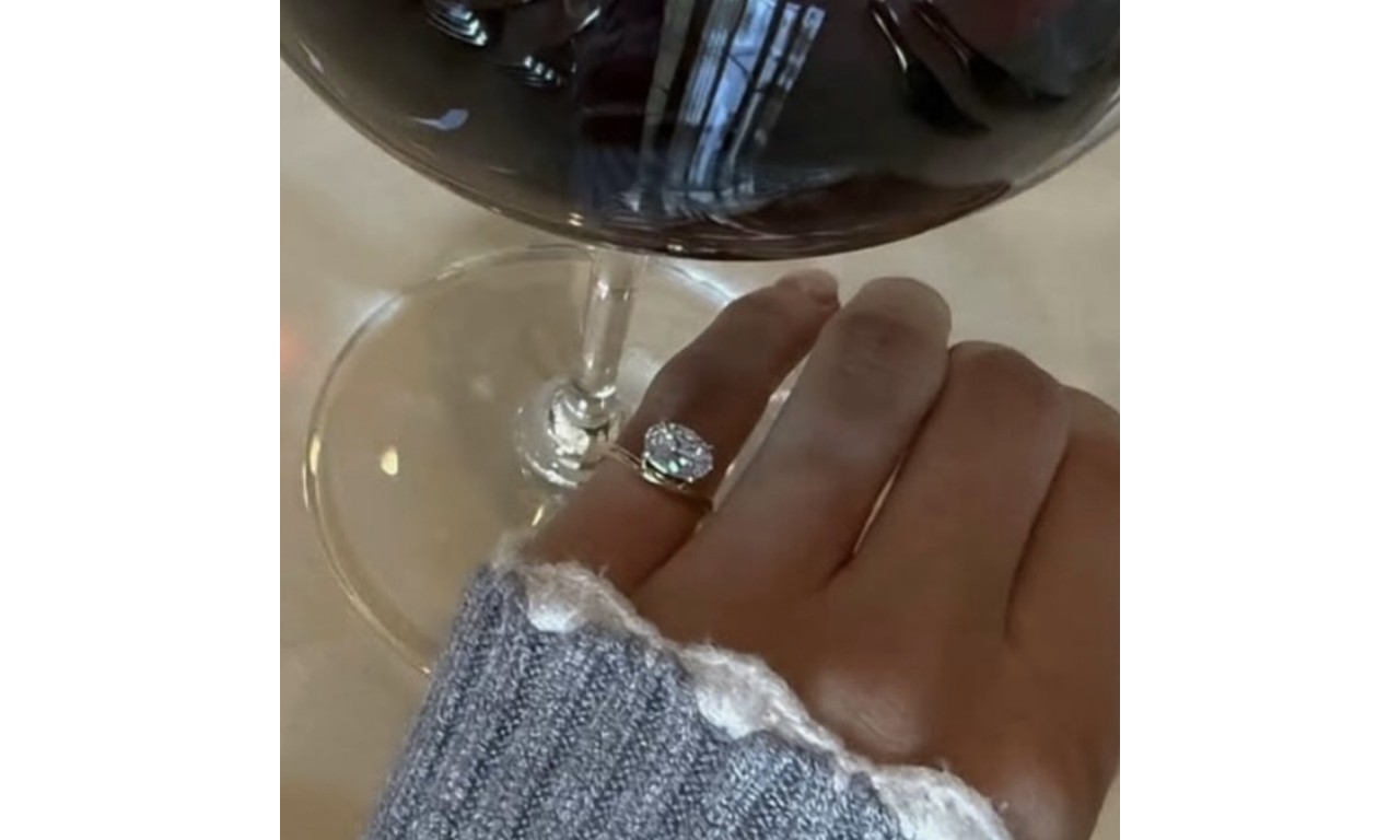 Anel de Dedinho Cristal Banho de Ouro 18k.