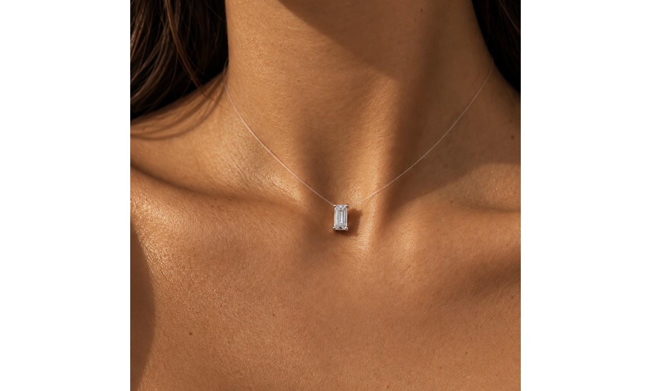 Colar Baguete Cristal Fio de Nylon Ródio Branco. Colar Baguete Cristal Fio de Nylon Ródio Branco.