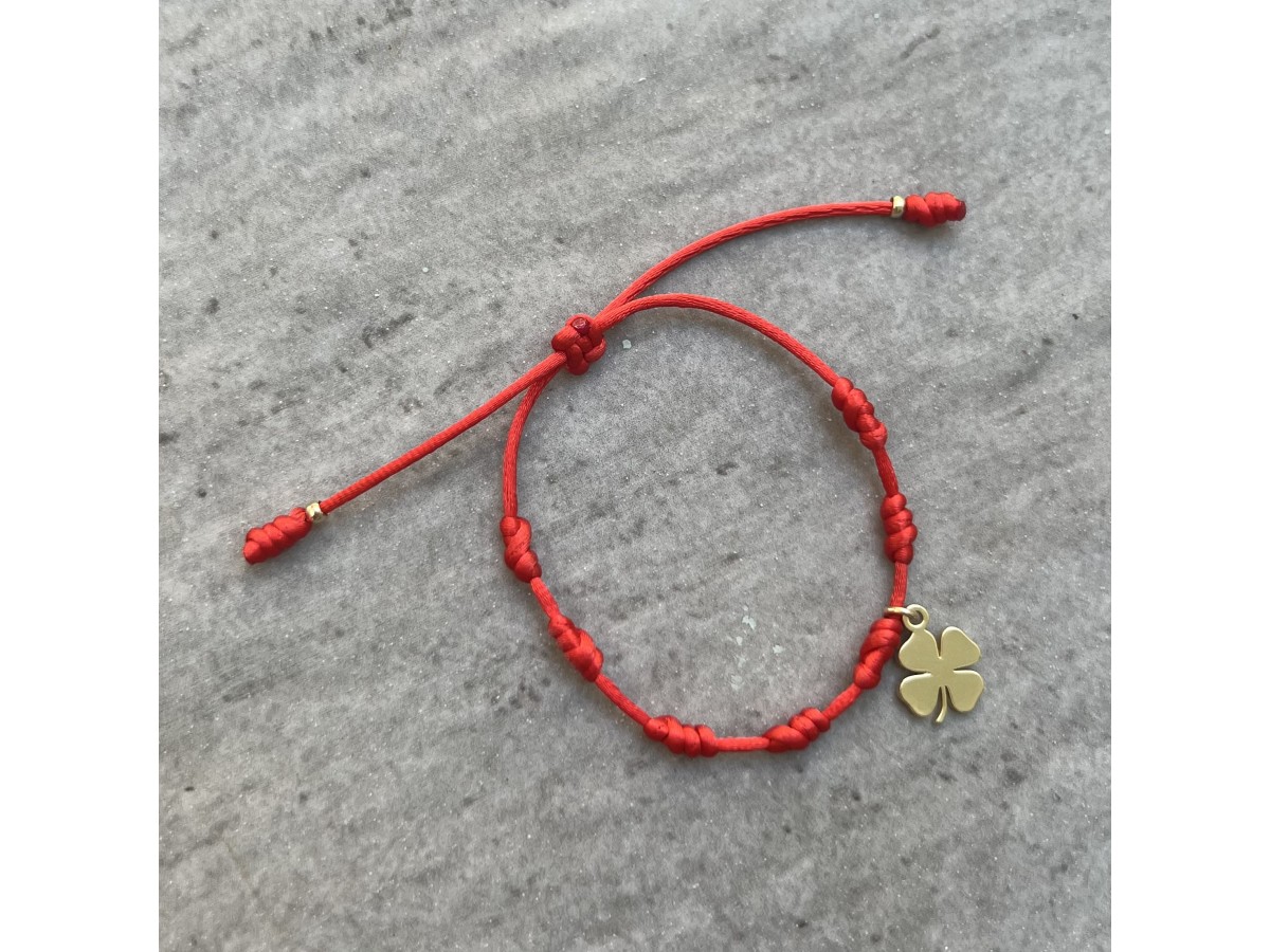Pulseira Vermelha 7 Nós Trevo Fio de Seda  Banho de Ouro 18k.