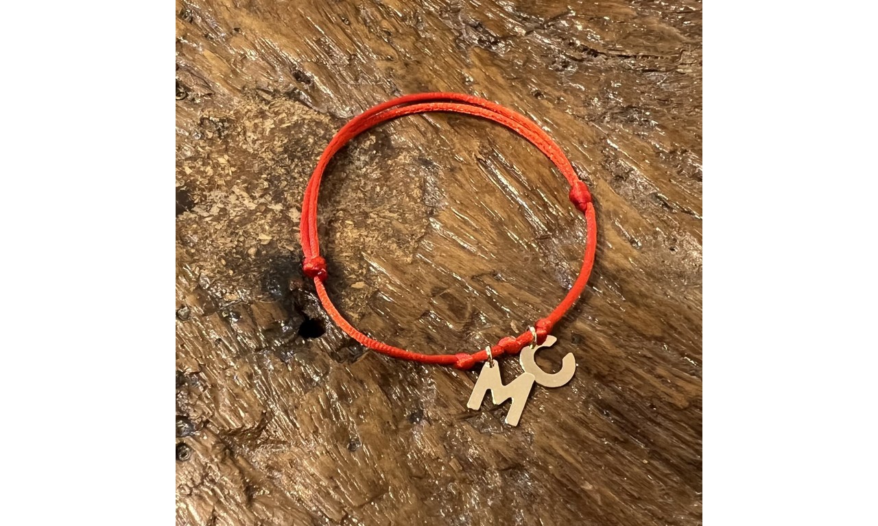 Pulseira Fio de Seda Personalizada Banho de Ouro 18k.