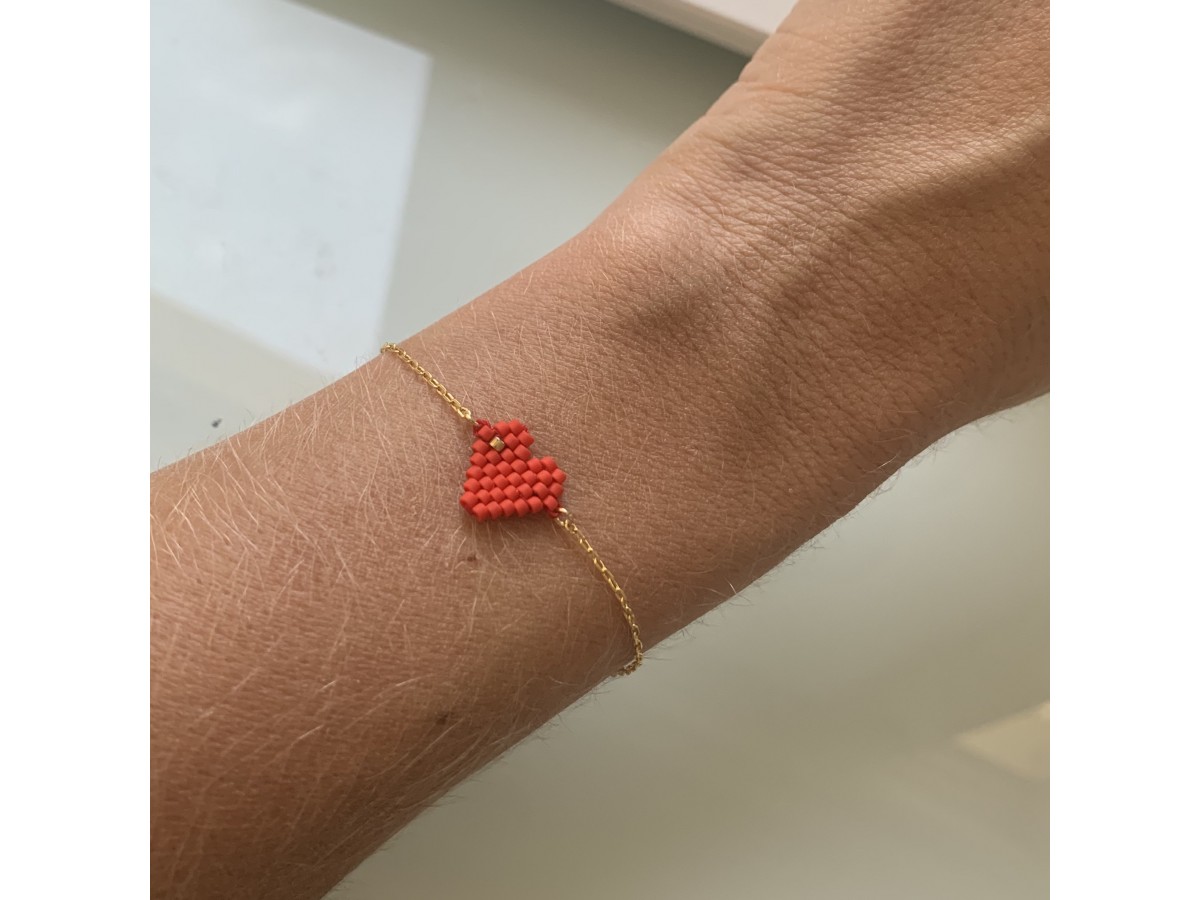 Pulseira Coração Feito a Mão Banho de Ouro 18k.