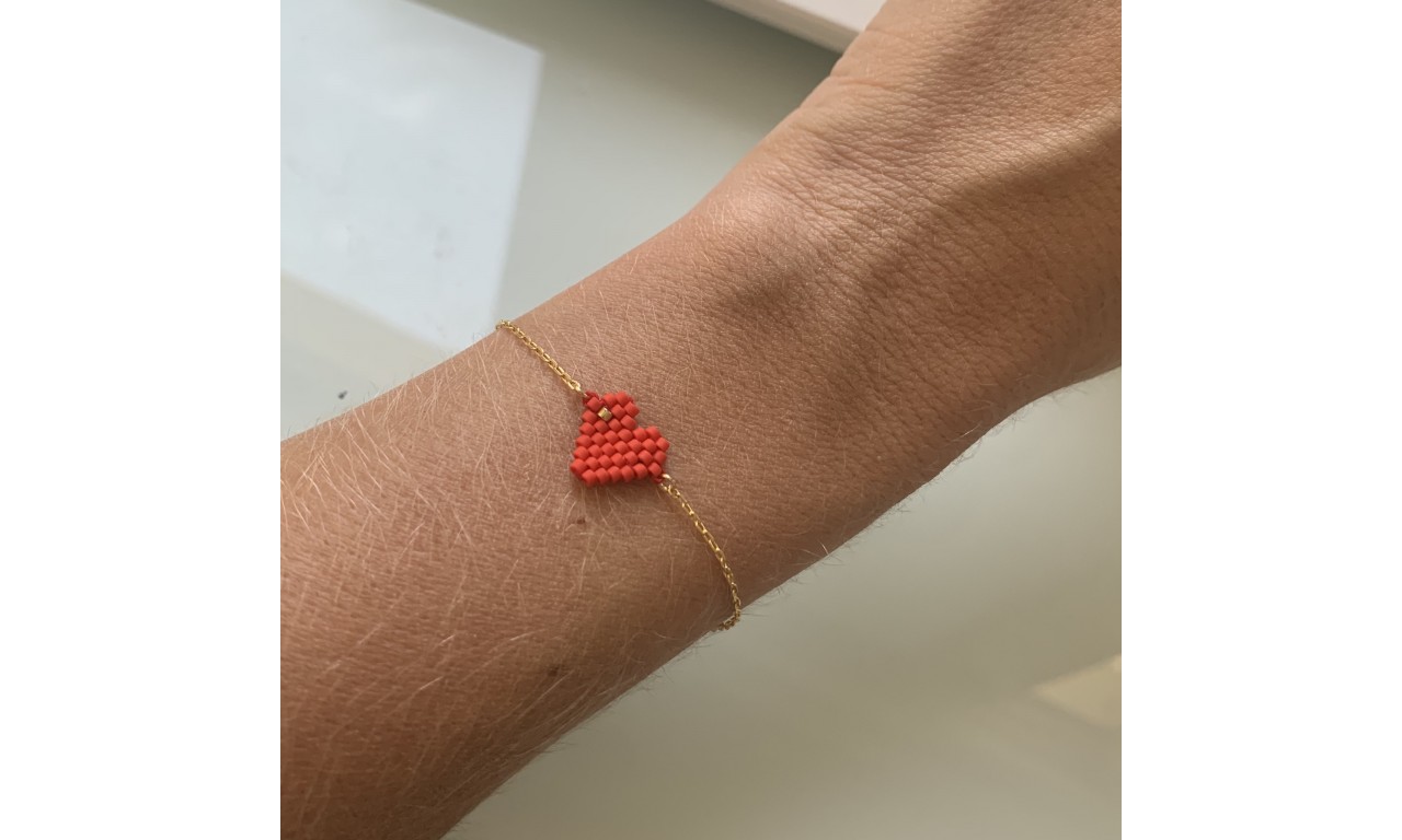 Pulseira Coração Feito a Mão Banho de Ouro 18k.