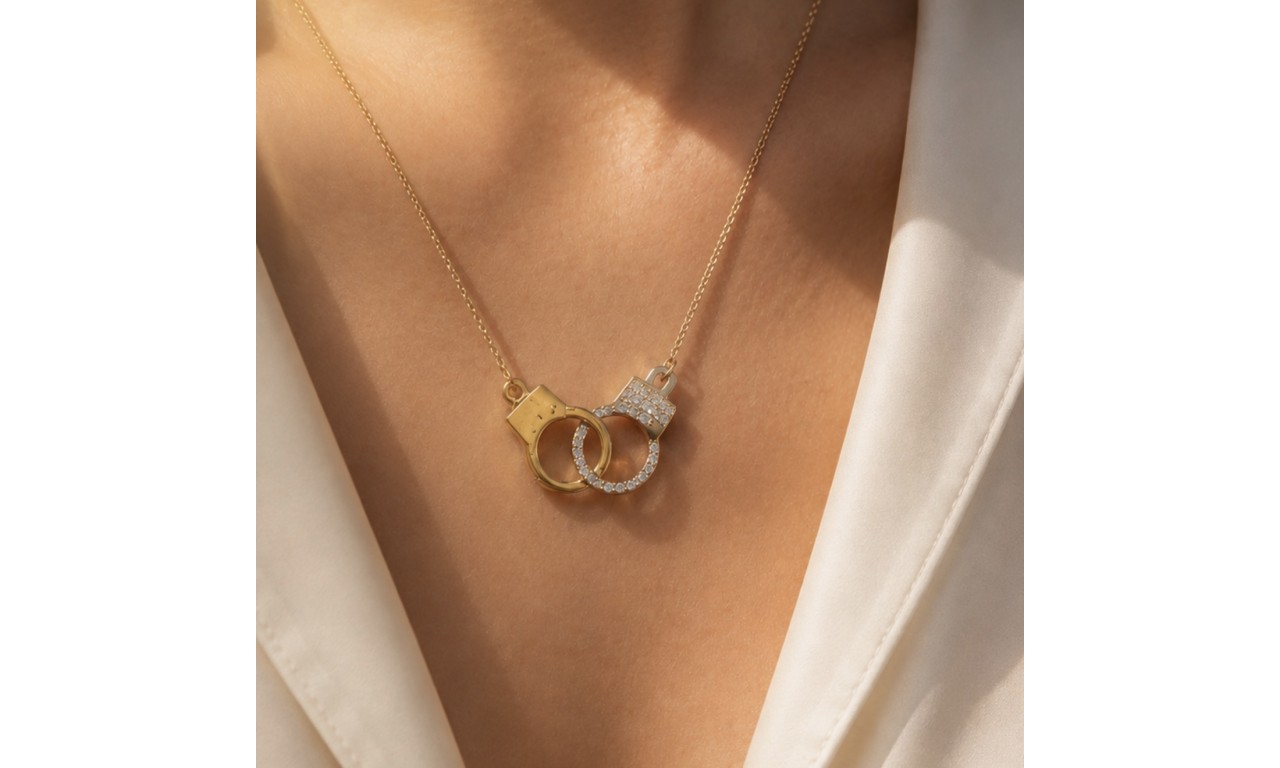 Colar Algema Banho de Ouro 18k. Colar Algema Banho de Ouro 18k.