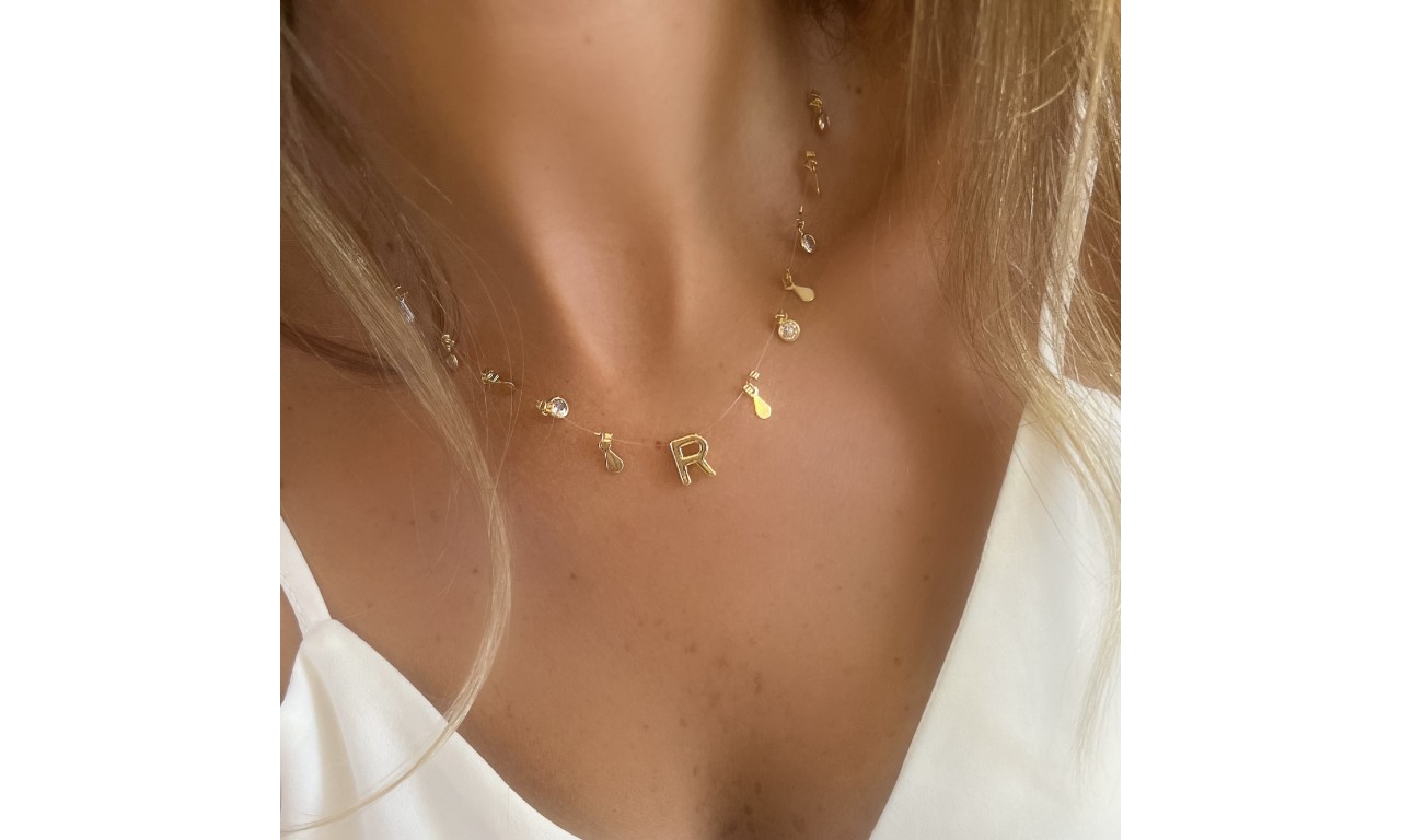 Colar Inicial Gotinhas Banho de Ouro 18k.