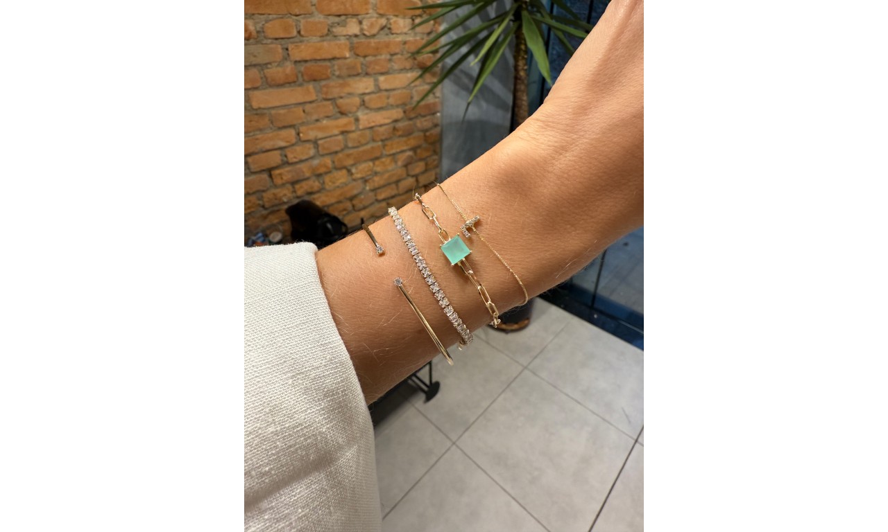 Pulseira Esmeralda Leitosa Banho de Ouro18k.