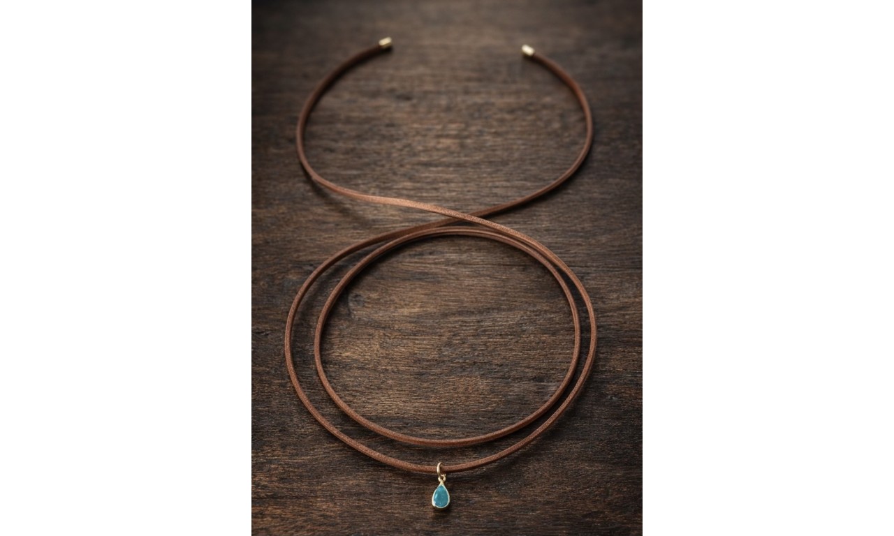 Colar Choker ou Pulseira Fio de Camurça Gota Turquesa Banho de Ouro 18k.