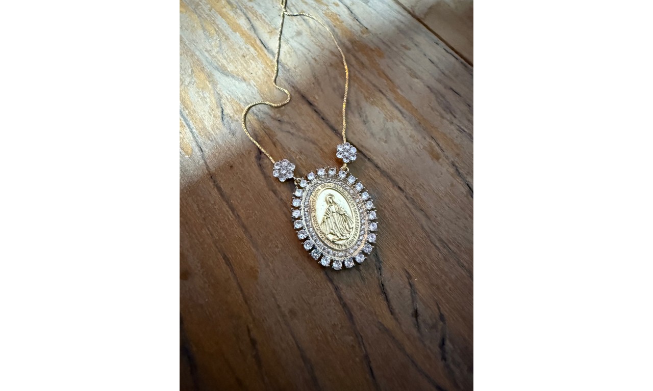 Colar Medalha Nossa Senhora das Graças Banho de Ouro 18k + Ródio Branco. Colar Medalha Nossa Senhora das Graças Banho de Ouro 18k + Ródio Branco.