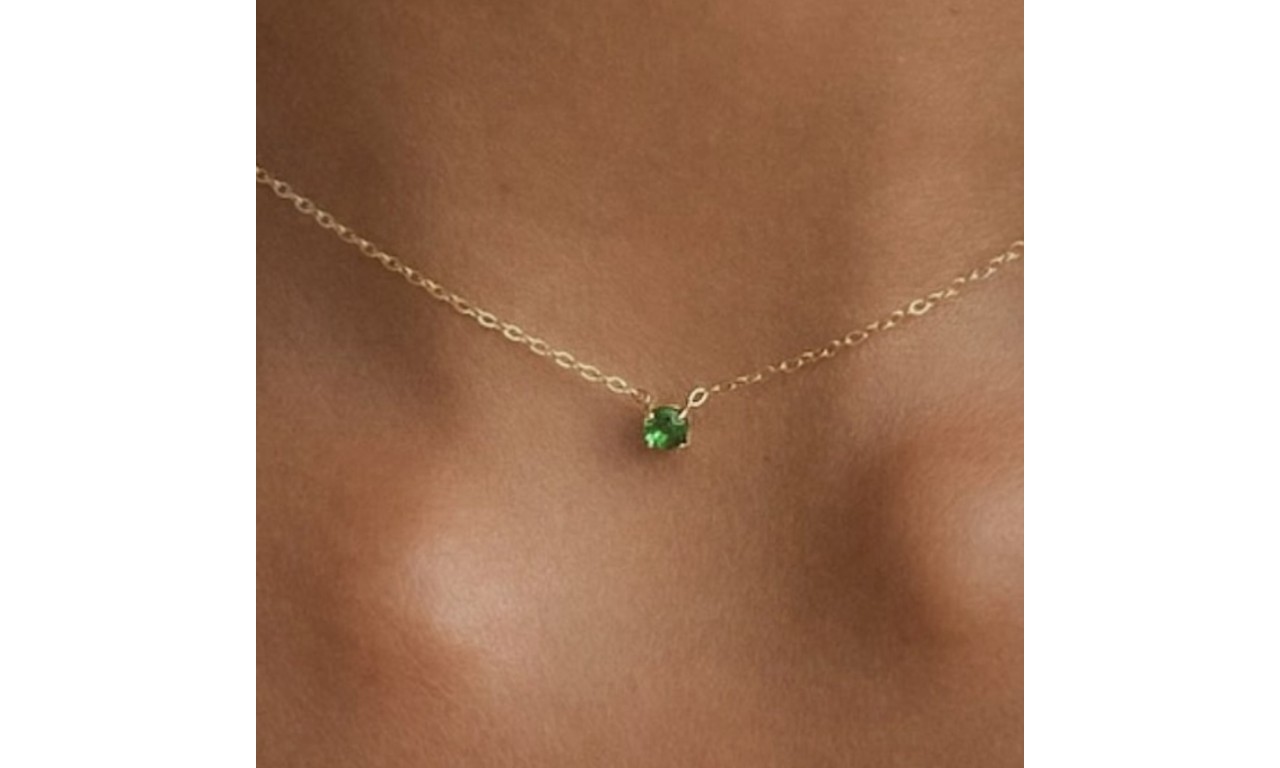 Colar Ponto Esmeralda Banho de Ouro 18k.