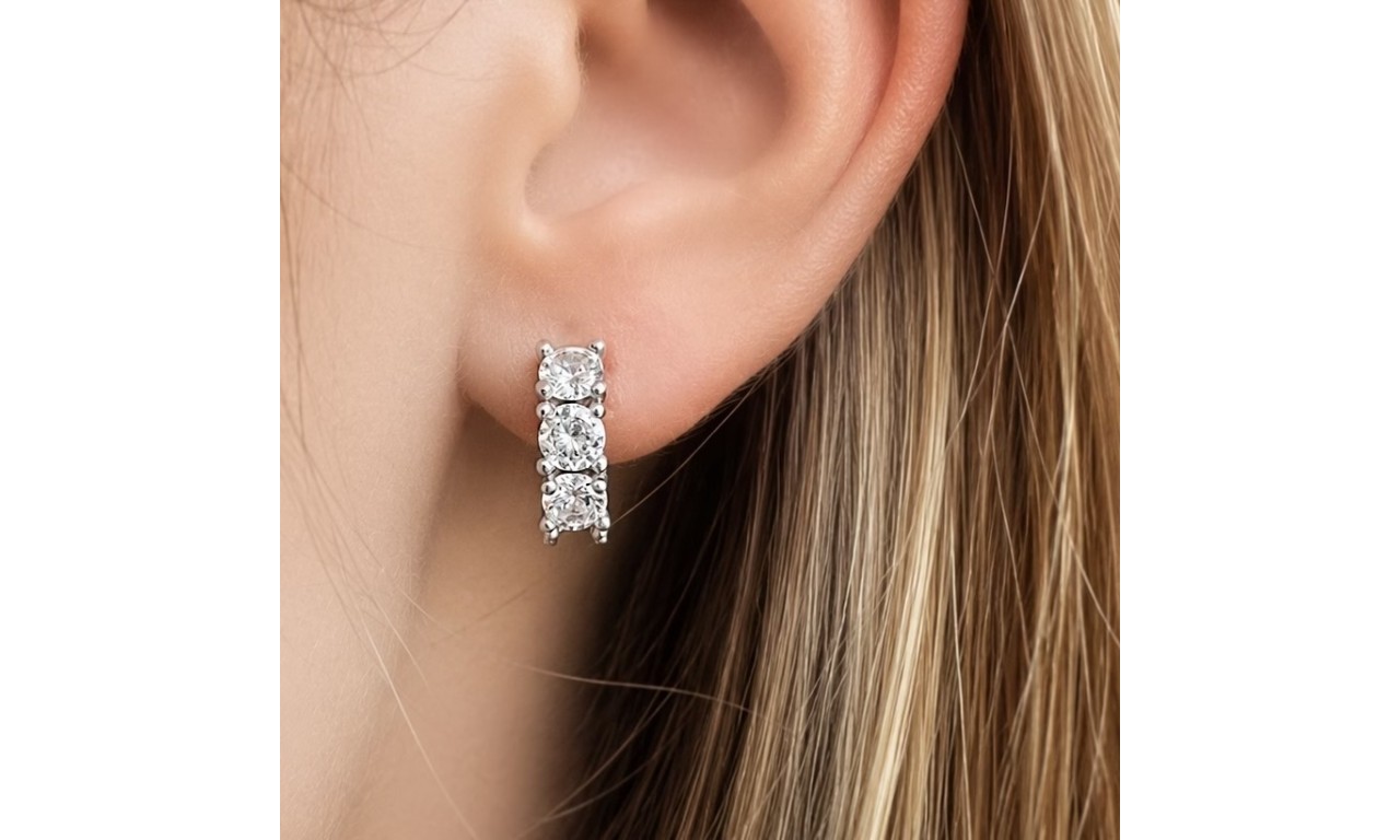 Brinco Argola Zircônia 4mm Banho de Ouro 18k ou Ródio Branco.