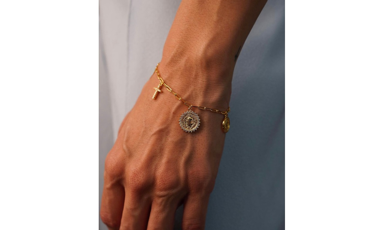 Pulseira São Bento Proteção Banho de Ouro 18k. Pulseira São Bento Proteção Banho de Ouro 18k.