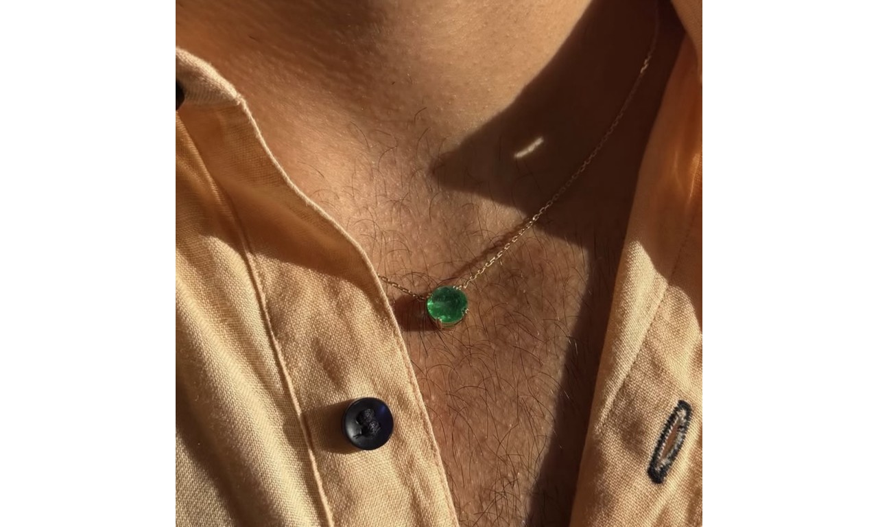 Colar Solitário Esmeralda Fusion Banho de Ouro 18k.