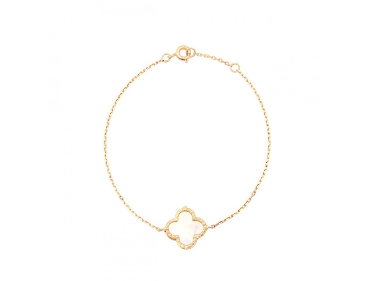 Pulseira Trevo Madrepérola Banho de Ouro 18k.