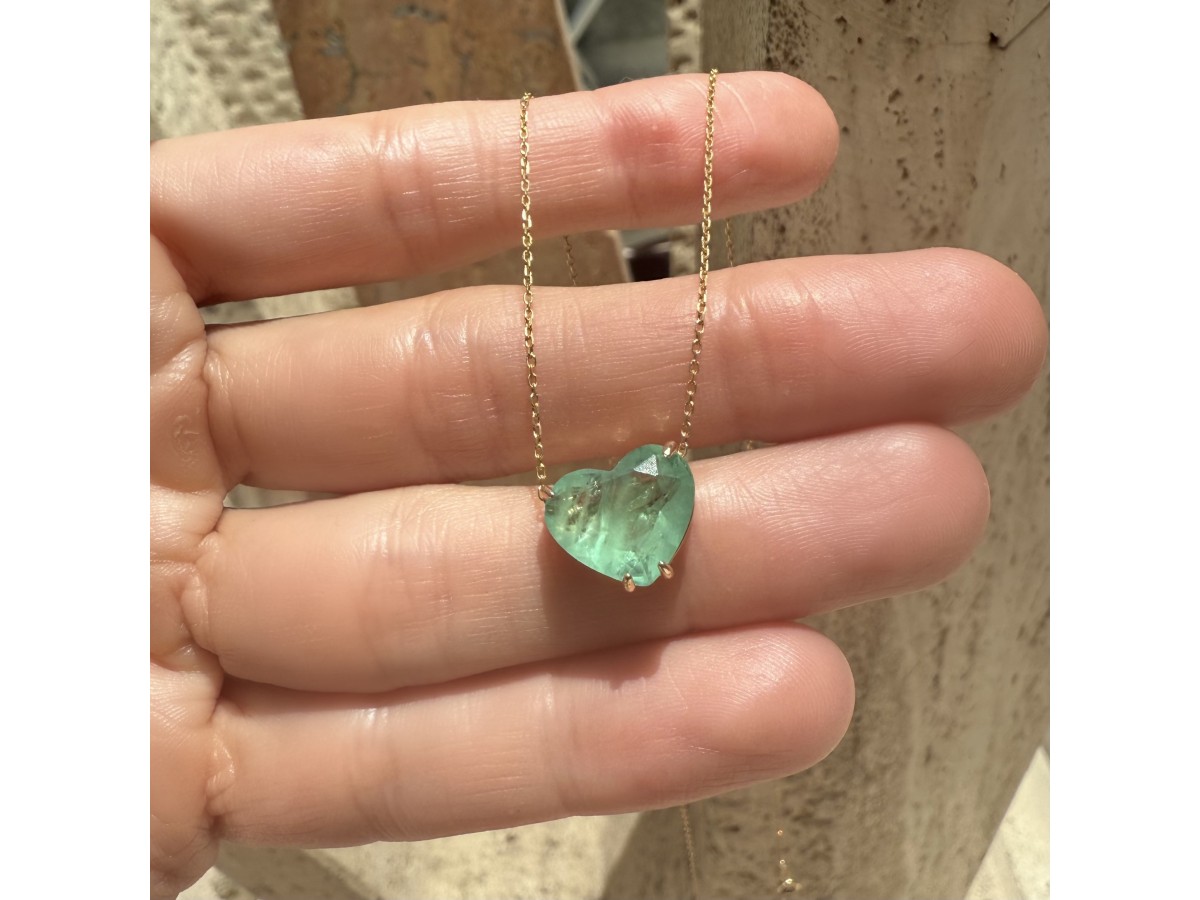 Colar Coração Esmeralda Clara Fusion Banho de Ouro 18k.