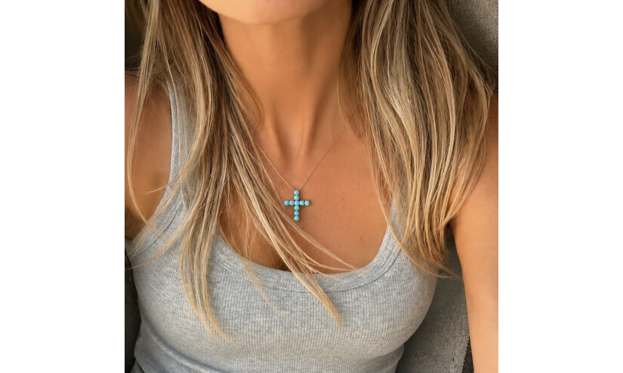 Colar Crucifixo Turquesa Banho de Ouro 18k.