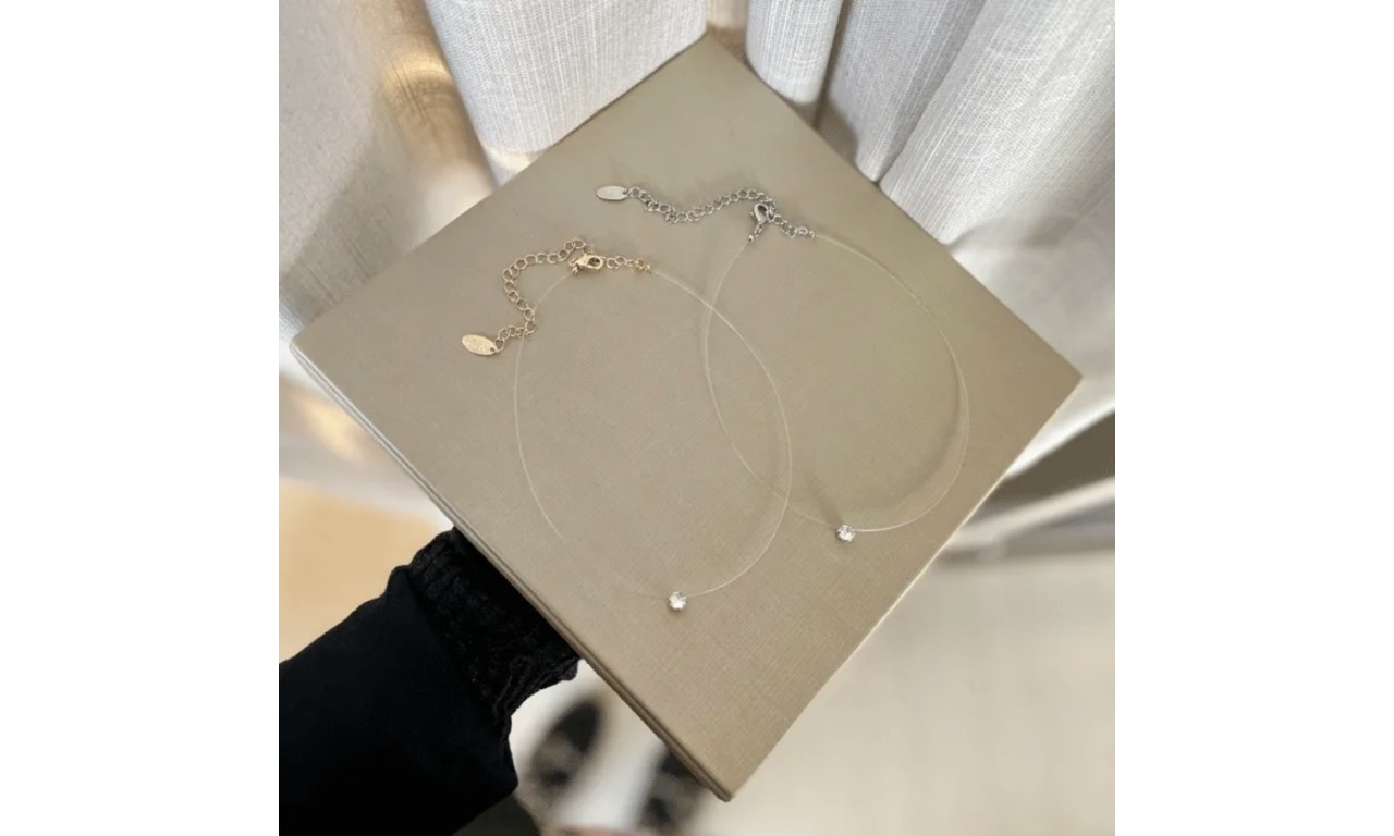 Colar Ponto de Luz Luxo Nylon Banho de Ouro 18k ou Ródio Branco.