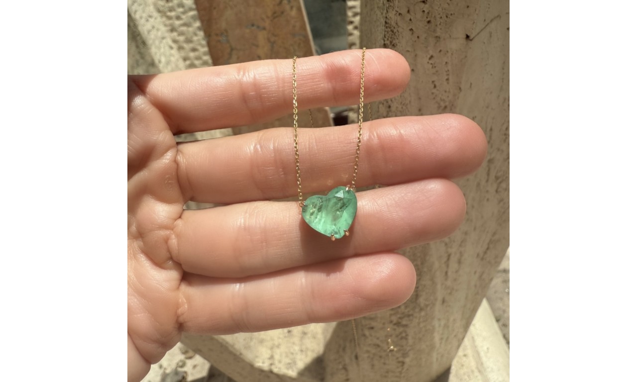 Colar Coração Esmeralda Clara Fusion Fusion Banho de Ouro 18k.