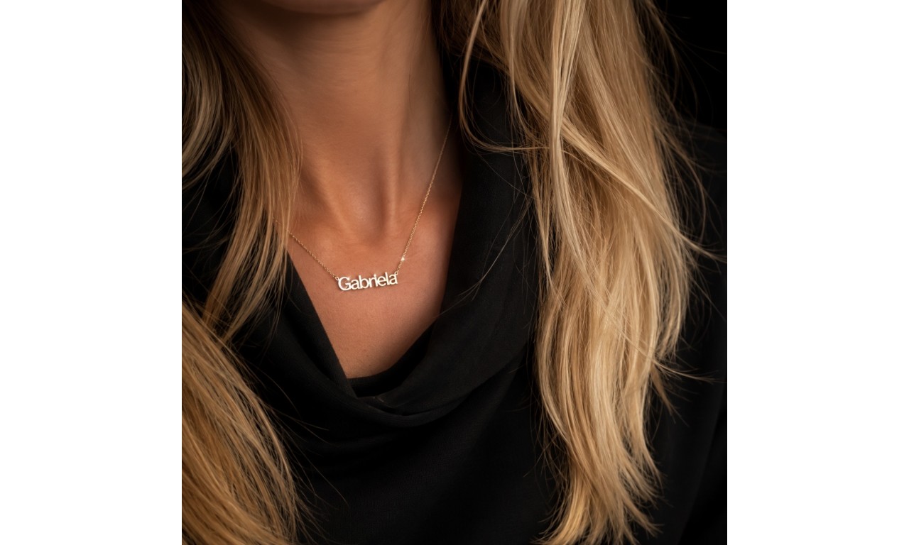 Colar Nome Banho de Ouro 18k. Colar Nome Banho de Ouro 18k.
