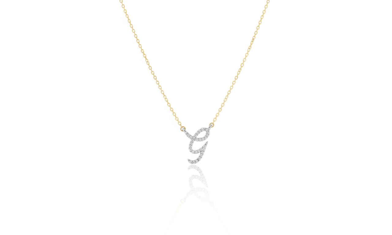 Colar Inicial Itálico Cravejado Banho de Ouro 18k. Colar Inicial Itálico Cravejado Banho de Ouro 18k.