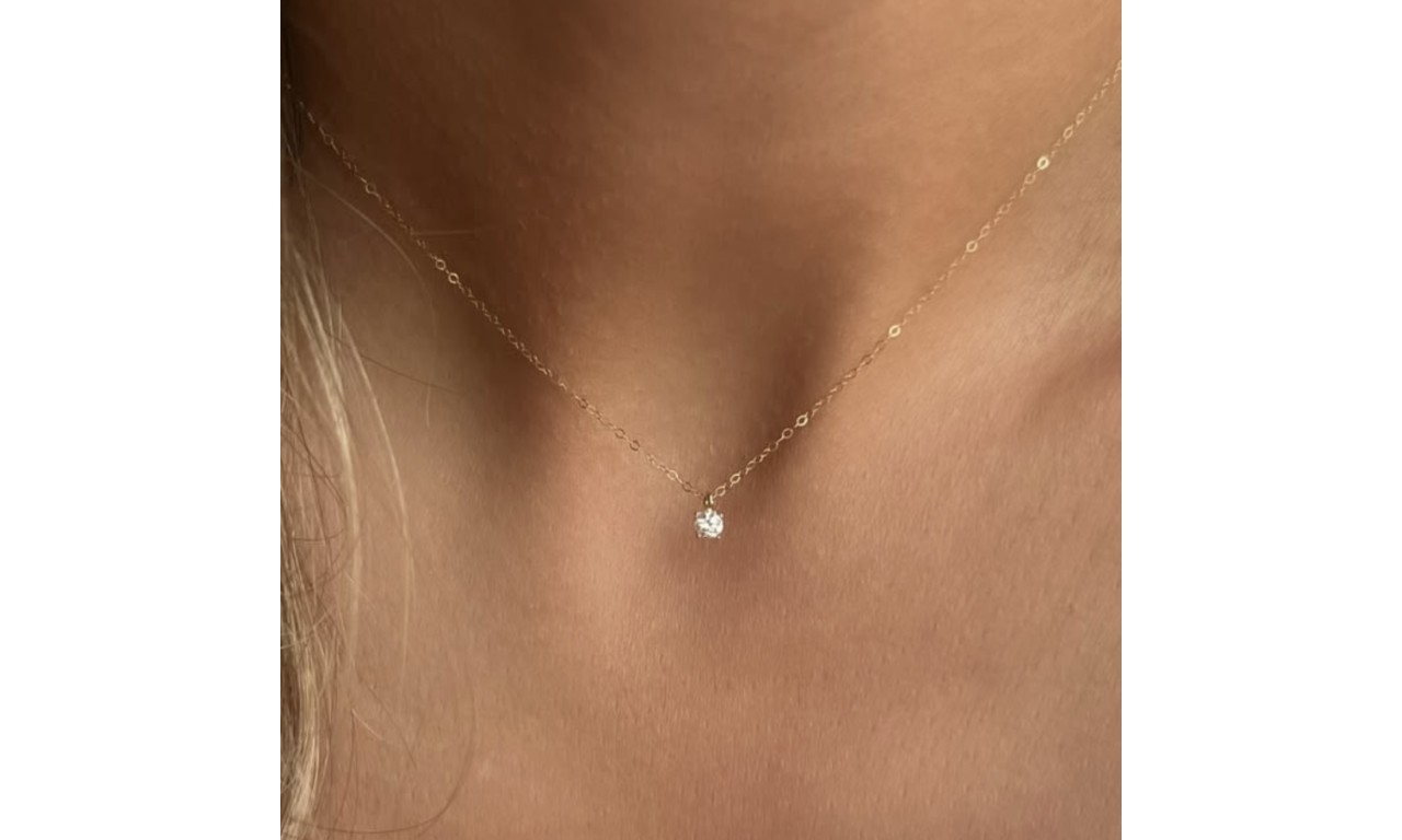 Colar Ponto de Luz Corrente Ultra Fina Banho de Ouro 18K.