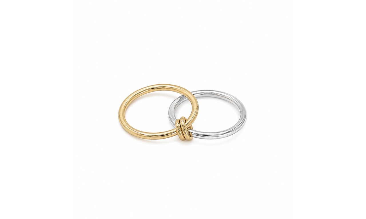 Anel Duplo Liso Banho de Ouro 18k e Ródio Branco.