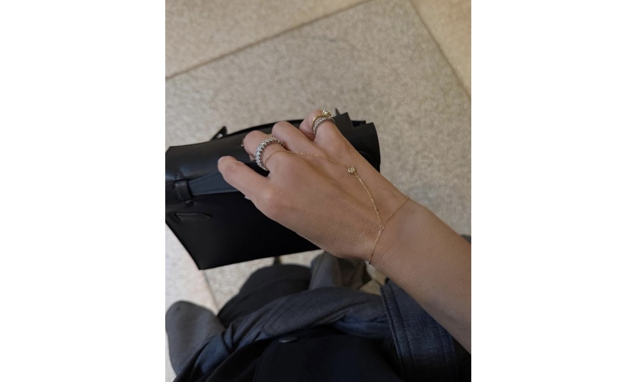 Anel de Dedinho Cravejado Ródio Branco.