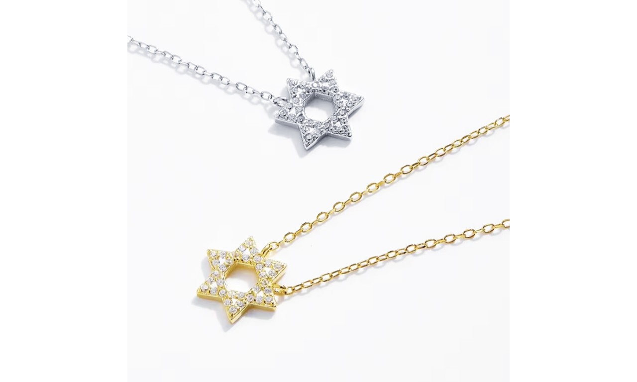 Colar Estrela de Davi Cravejado Banho de Ouro 18k ou Rodio Branco.