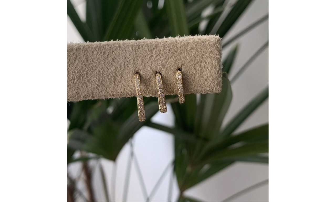Brinco kit Argola Cravejada Banho de Ouro 18k.