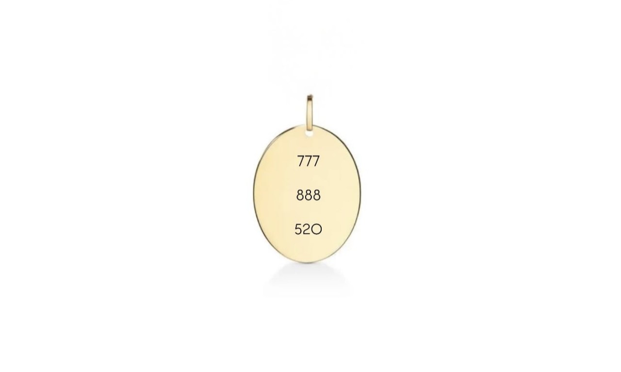Pingente Plaquinha Oval Personalizada Banho de Ouro 18k.