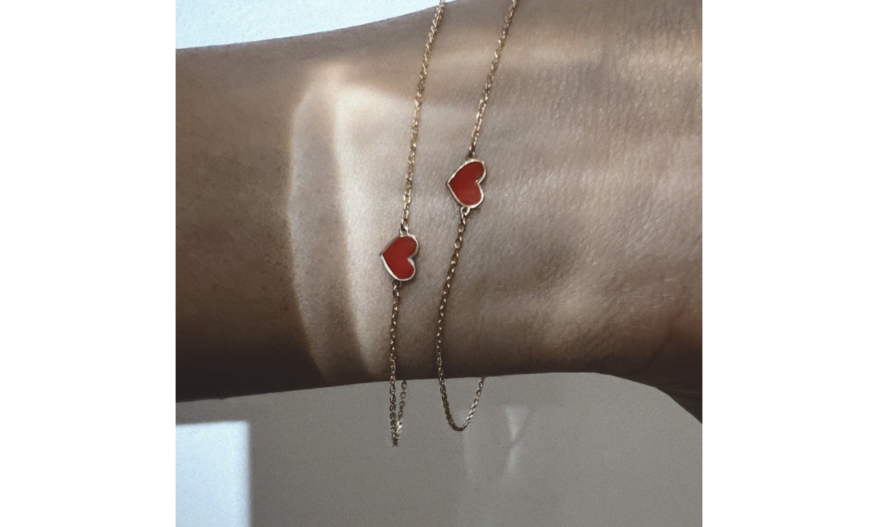 Pulseira Coração Vermelho Banho de Ouro 18k.