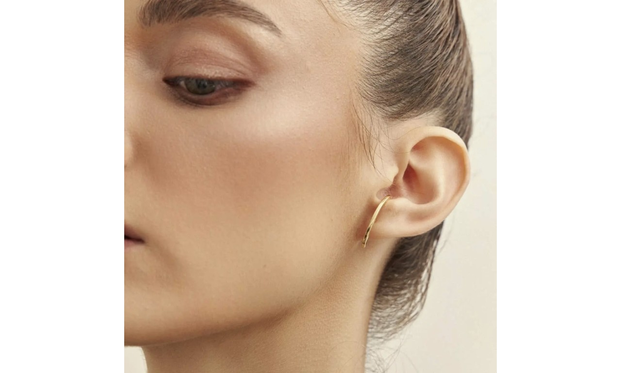 Brinco Ear Hook Fininho Banho de Ouro 18K.