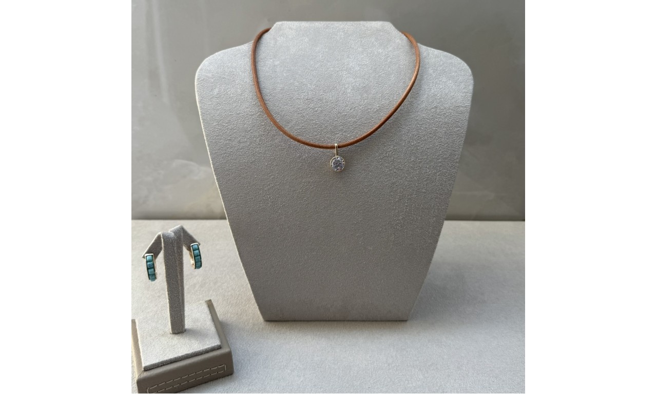 Colar Couro 4mm Banho de Ouro 18k ou Ródio Branco,