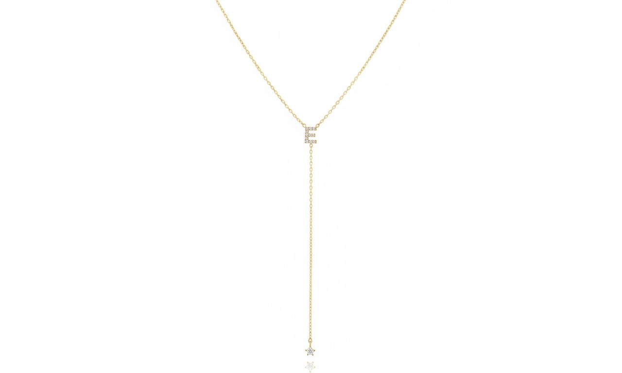 Colar Inicial Gravatinha Micro Cravação Banho de Ouro 18k.