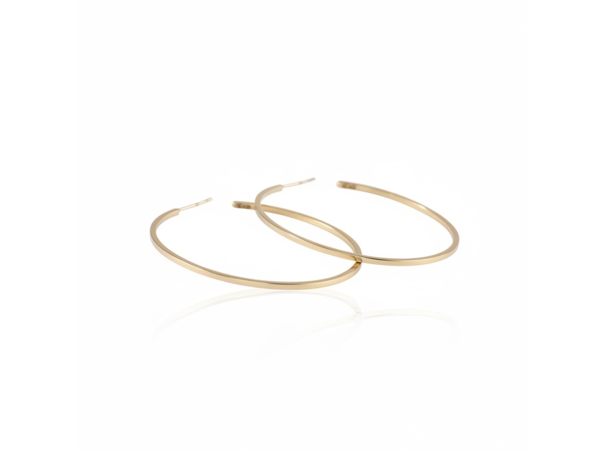 Brinco Argola Achatada Básica Banho de Ouro 18k.