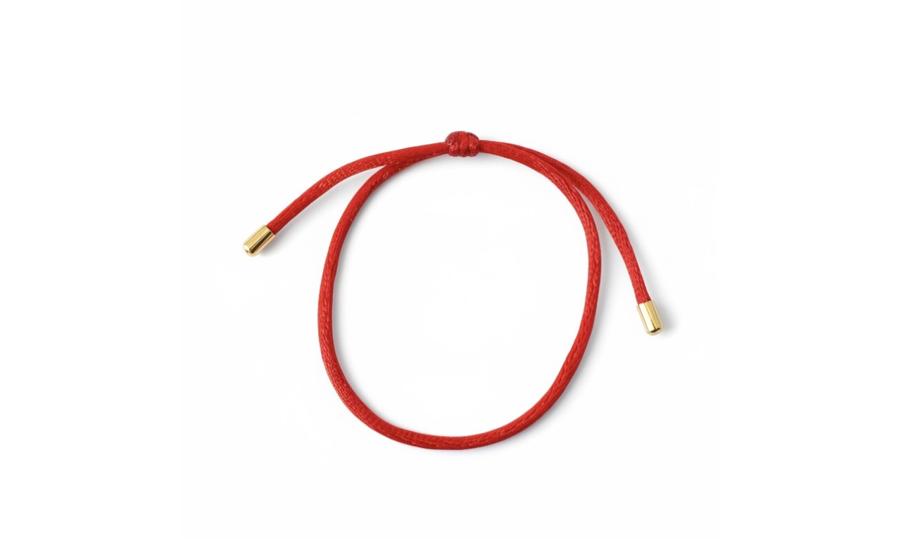 Pulseira Vermelha Ajustável Ponteiras Banho de Ouro 18k.