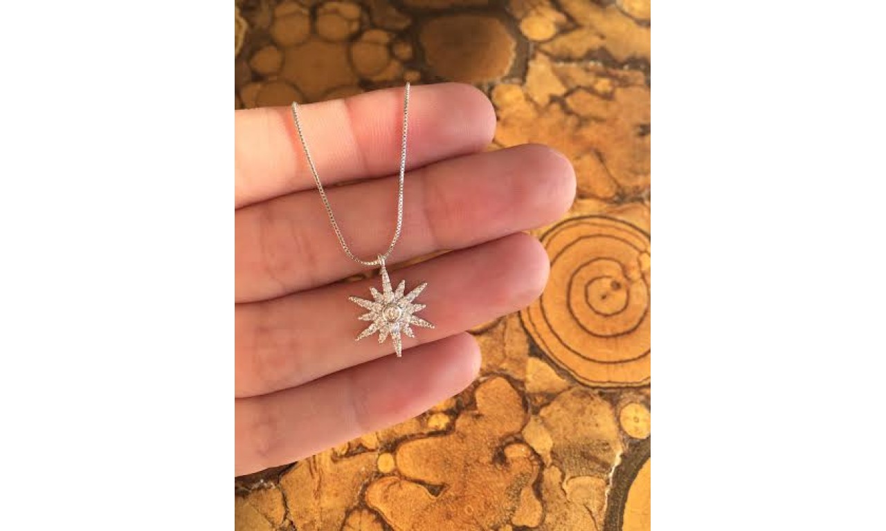 Colar Estrelinha Banho de Ródio.